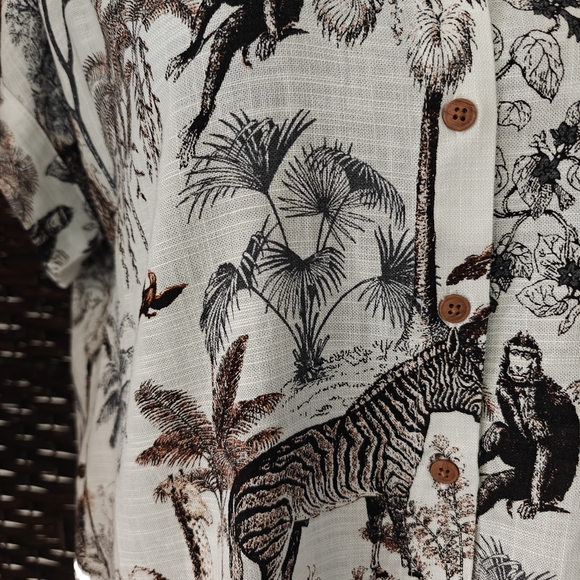 Women's Safari Print Button Down Shirt - Picture 2 of 8